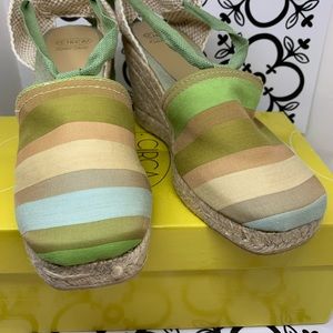 Joan And David Circa Espadrilles Sz 7